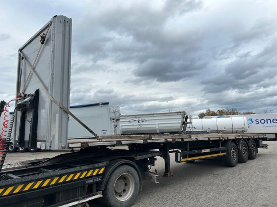 Schwarzmüller Plateau-Auflieger J Serie - Dropside/ Flatbed semi-trailer: picture 1 Schwarzmüller Plateau-Auflieger J Serie - Dropside/ Flatbed semi-trailer: picture 1