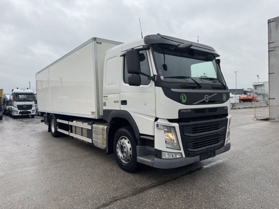 Volvo FM 420, Schlafkabine Koffer mit Ladebordwand - Box truck: picture 3 Volvo FM 420, Schlafkabine Koffer mit Ladebordwand - Box truck: picture 3