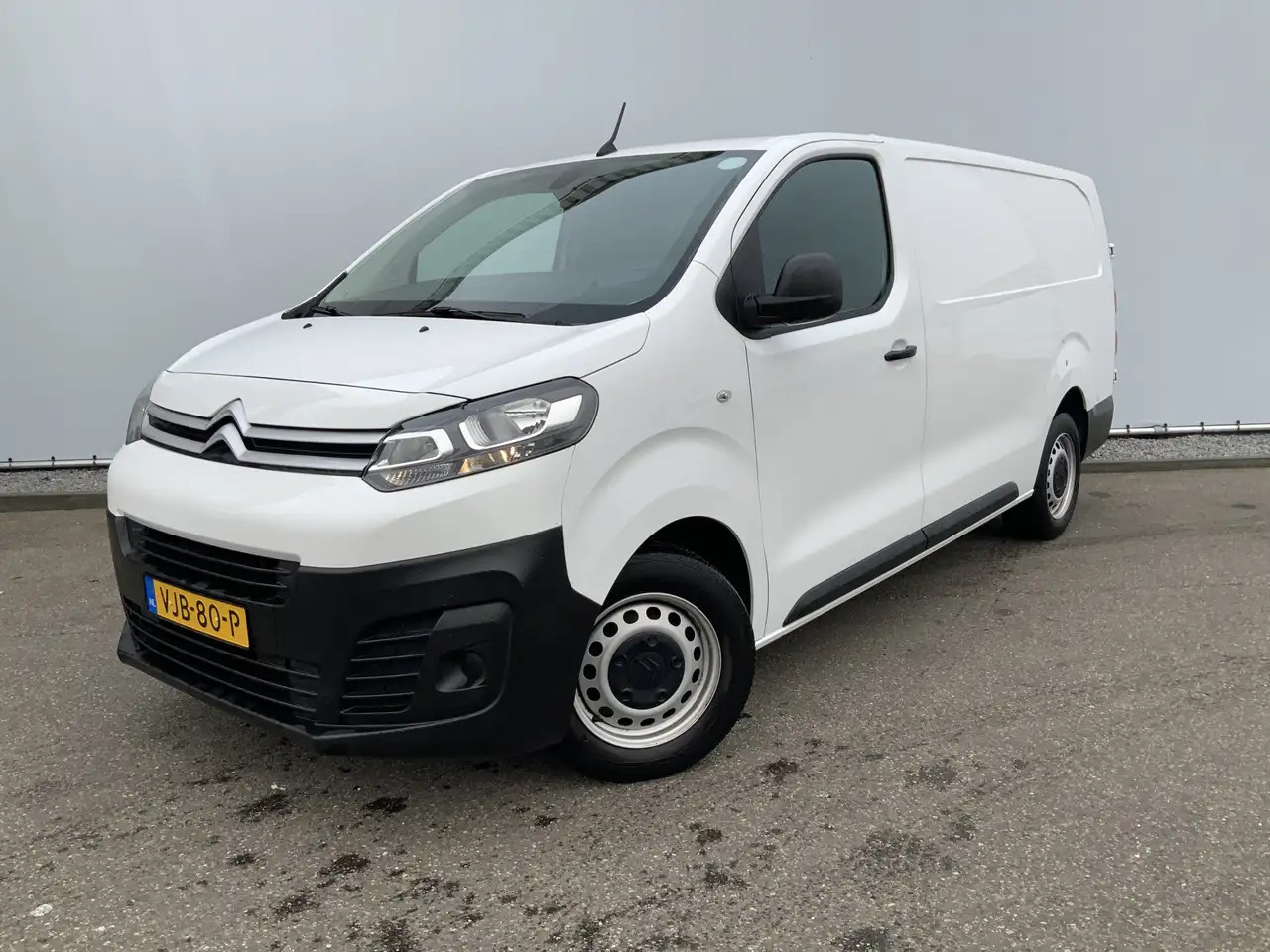 Citroen Jumpy 2.0 BlueHDI 120 XL Club Airco Cruise Navi 3 Zits E - Small van: picture 1 Citroen Jumpy 2.0 BlueHDI 120 XL Club Airco Cruise Navi 3 Zits E - Small van: picture 1