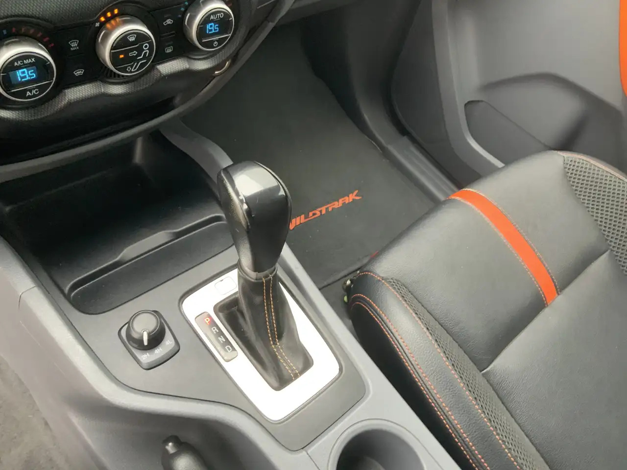 Ford Ranger 3.2 TDCi Wildtrak Super Automaat Cab Airco Cruise - Pickup truck: picture 5 Ford Ranger 3.2 TDCi Wildtrak Super Automaat Cab Airco Cruise - Pickup truck: picture 5