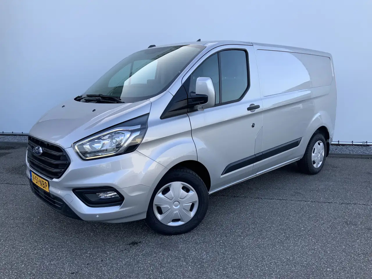 Ford Transit Custom 300 2.0 TDCI L1H1 Limited Airco Cruise Camera 3 Zi - Panel van: picture 1 Ford Transit Custom 300 2.0 TDCI L1H1 Limited Airco Cruise Camera 3 Zi - Panel van: picture 1