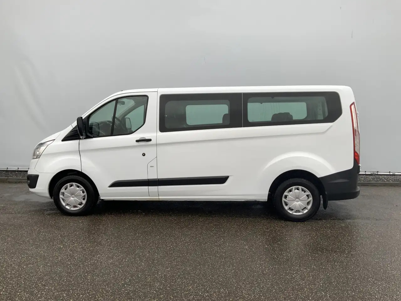 Ford Transit Custom TURBOPROBLEEM 300 2.2 TDCI L2H1 - Passenger van: picture 3 Ford Transit Custom TURBOPROBLEEM 300 2.2 TDCI L2H1 - Passenger van: picture 3