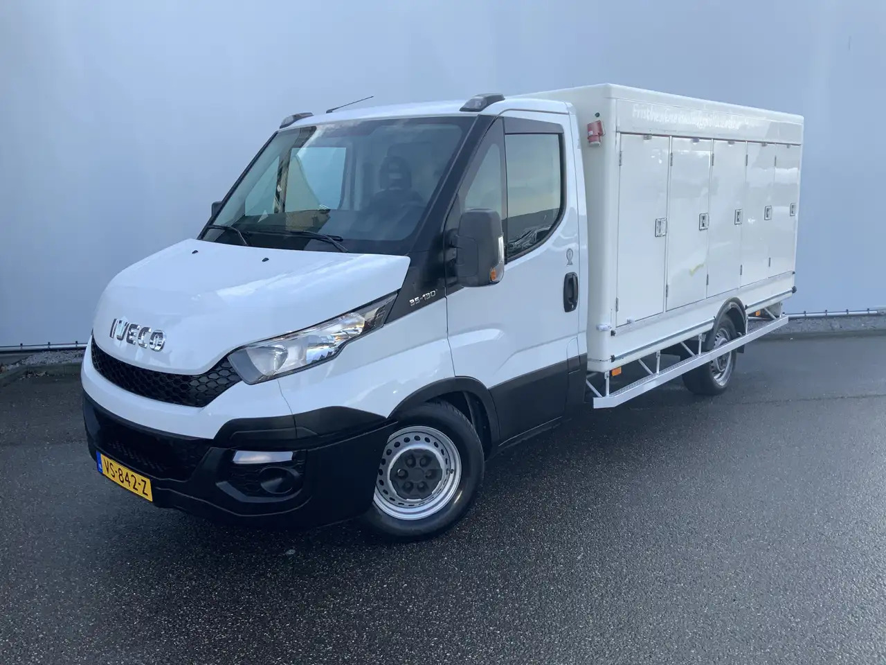 Iveco Daily 35S13 2.3 345 IJswagen -0.40 gr 10 deuren Euro 5 B - Refrigerated delivery van: picture 1 Iveco Daily 35S13 2.3 345 IJswagen -0.40 gr 10 deuren Euro 5 B - Refrigerated delivery van: picture 1