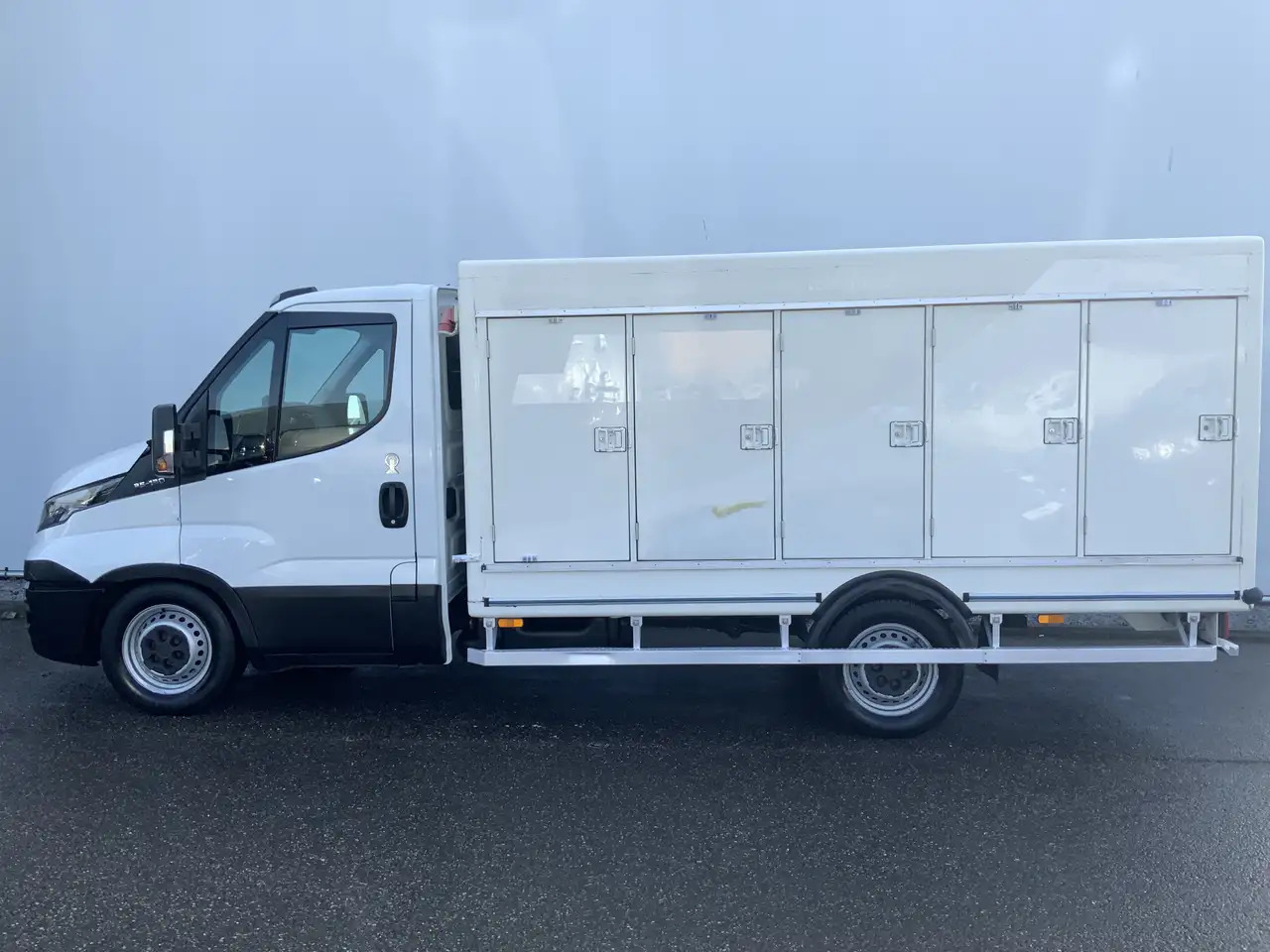 Iveco Daily 35S13 2.3 345 IJswagen -0.40 gr 10 deuren Euro 5 B - Refrigerated delivery van: picture 3 Iveco Daily 35S13 2.3 345 IJswagen -0.40 gr 10 deuren Euro 5 B - Refrigerated delivery van: picture 3