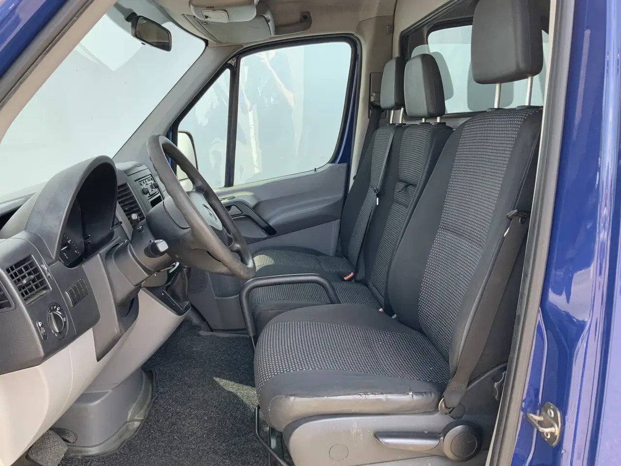 Mercedes-Benz Sprinter 218 3.0 CDI 325 HDL1H1 Automaat Cruise Airco 3 Zit - Panel van: picture 4 Mercedes-Benz Sprinter 218 3.0 CDI 325 HDL1H1 Automaat Cruise Airco 3 Zit - Panel van: picture 4