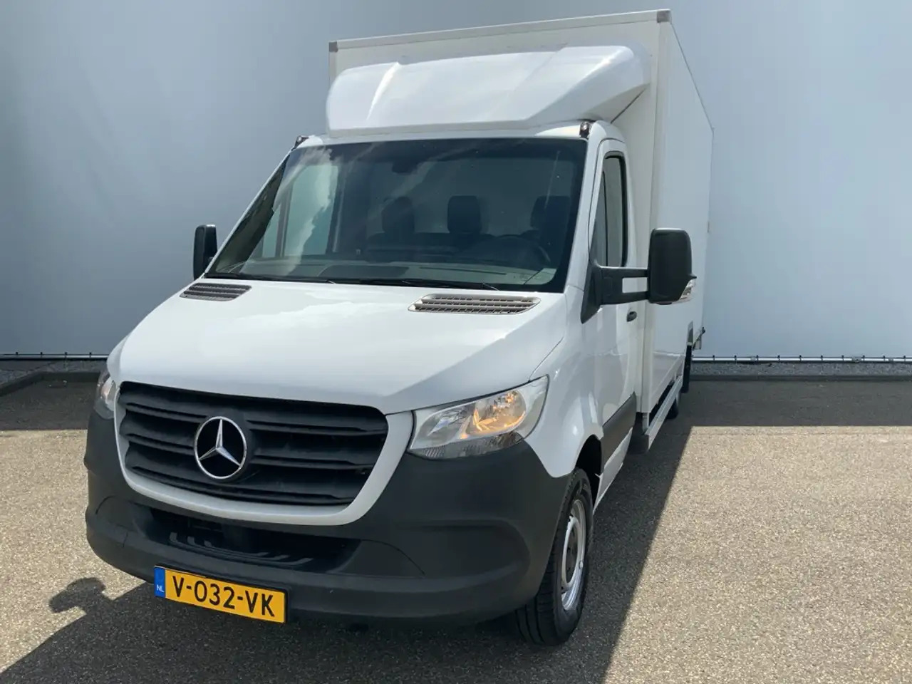 Mercedes-Benz Sprinter 314 2.2 CDI 432 Automaat Meubelbak & Klep Veer Air - Closed box van: picture 1 Mercedes-Benz Sprinter 314 2.2 CDI 432 Automaat Meubelbak & Klep Veer Air - Closed box van: picture 1