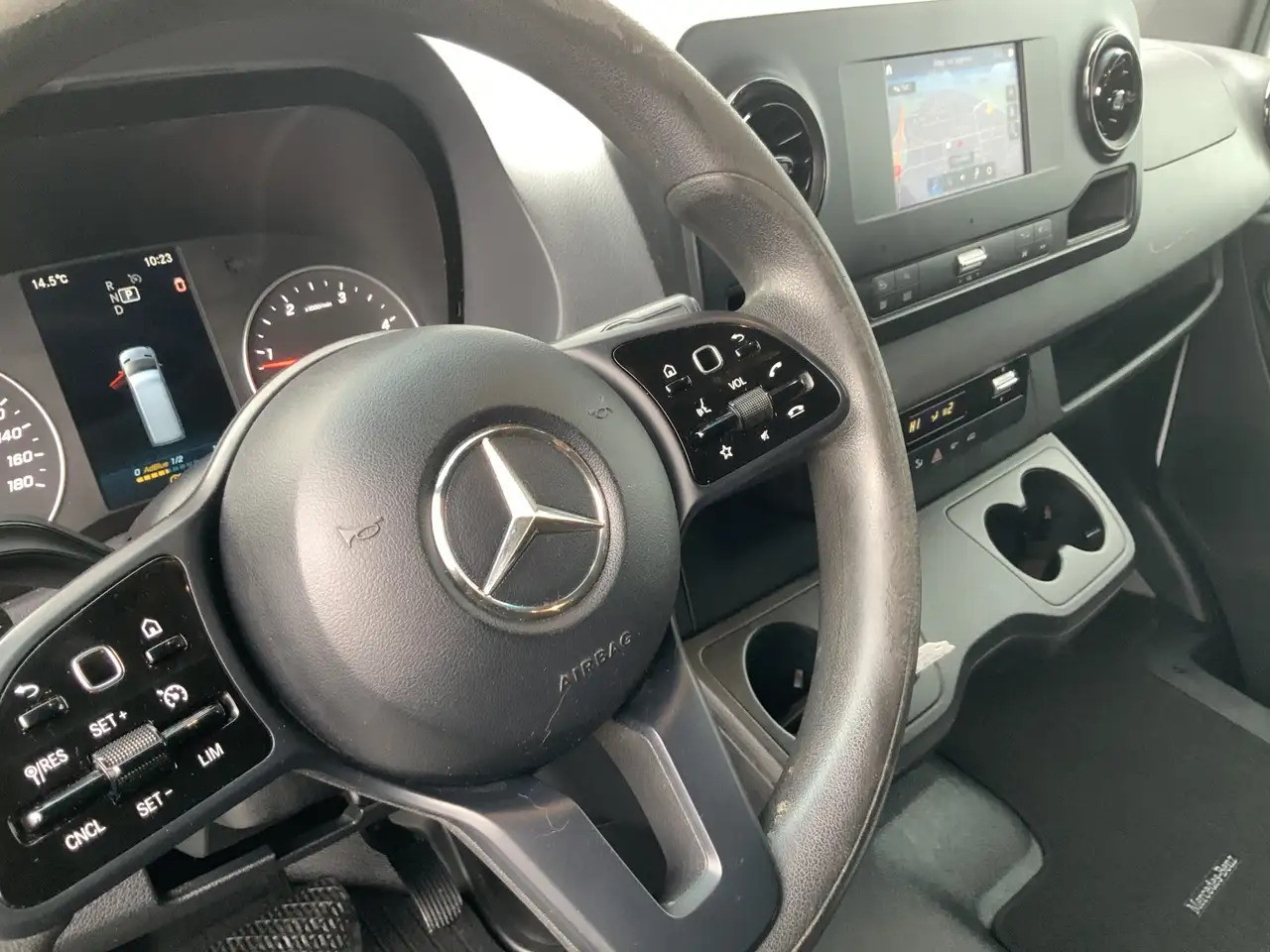 Mercedes-Benz Sprinter 314 2.2 CDI L1H1 Airco Cruise Navi Trekhaak 2000 k - Panel van: picture 5 Mercedes-Benz Sprinter 314 2.2 CDI L1H1 Airco Cruise Navi Trekhaak 2000 k - Panel van: picture 5