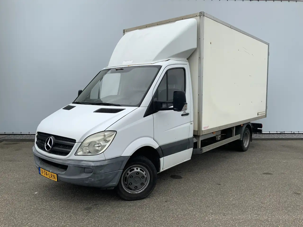 Mercedes-Benz Sprinter 513 2.2 CDI 432 Meubelbak & Deuren 3 Zits Cruise T - Closed box van: picture 1 Mercedes-Benz Sprinter 513 2.2 CDI 432 Meubelbak & Deuren 3 Zits Cruise T - Closed box van: picture 1