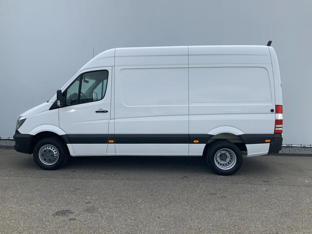 Mercedes-Benz Sprinter 516 2.2 CDI 366 L2H2 Camera Trekhaak 3500 kg Dub L - Panel van: picture 3 Mercedes-Benz Sprinter 516 2.2 CDI 366 L2H2 Camera Trekhaak 3500 kg Dub L - Panel van: picture 3