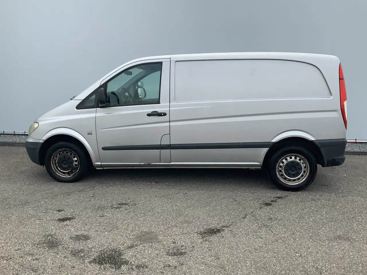 Mercedes-Benz Vito 111 CDI 320 Lang Verstuiver lek Airco Cruise 3 Zit - Small van: picture 3 Mercedes-Benz Vito 111 CDI 320 Lang Verstuiver lek Airco Cruise 3 Zit - Small van: picture 3