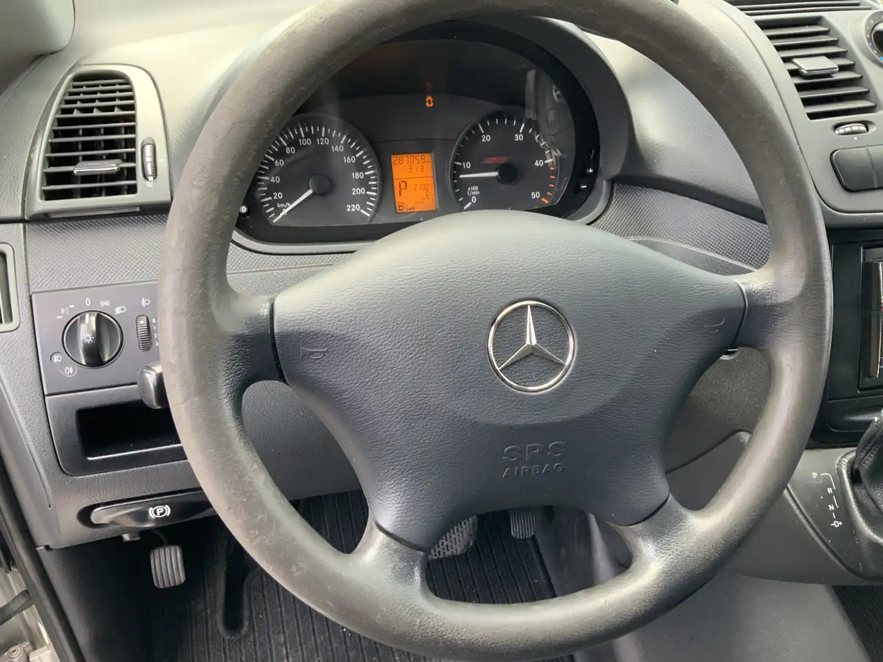 Mercedes-Benz Vito 122 CDI Automaat Koel Auto werkt 100 % 0.gr Airco - Refrigerated delivery van: picture 4 Mercedes-Benz Vito 122 CDI Automaat Koel Auto werkt 100 % 0.gr Airco - Refrigerated delivery van: picture 4