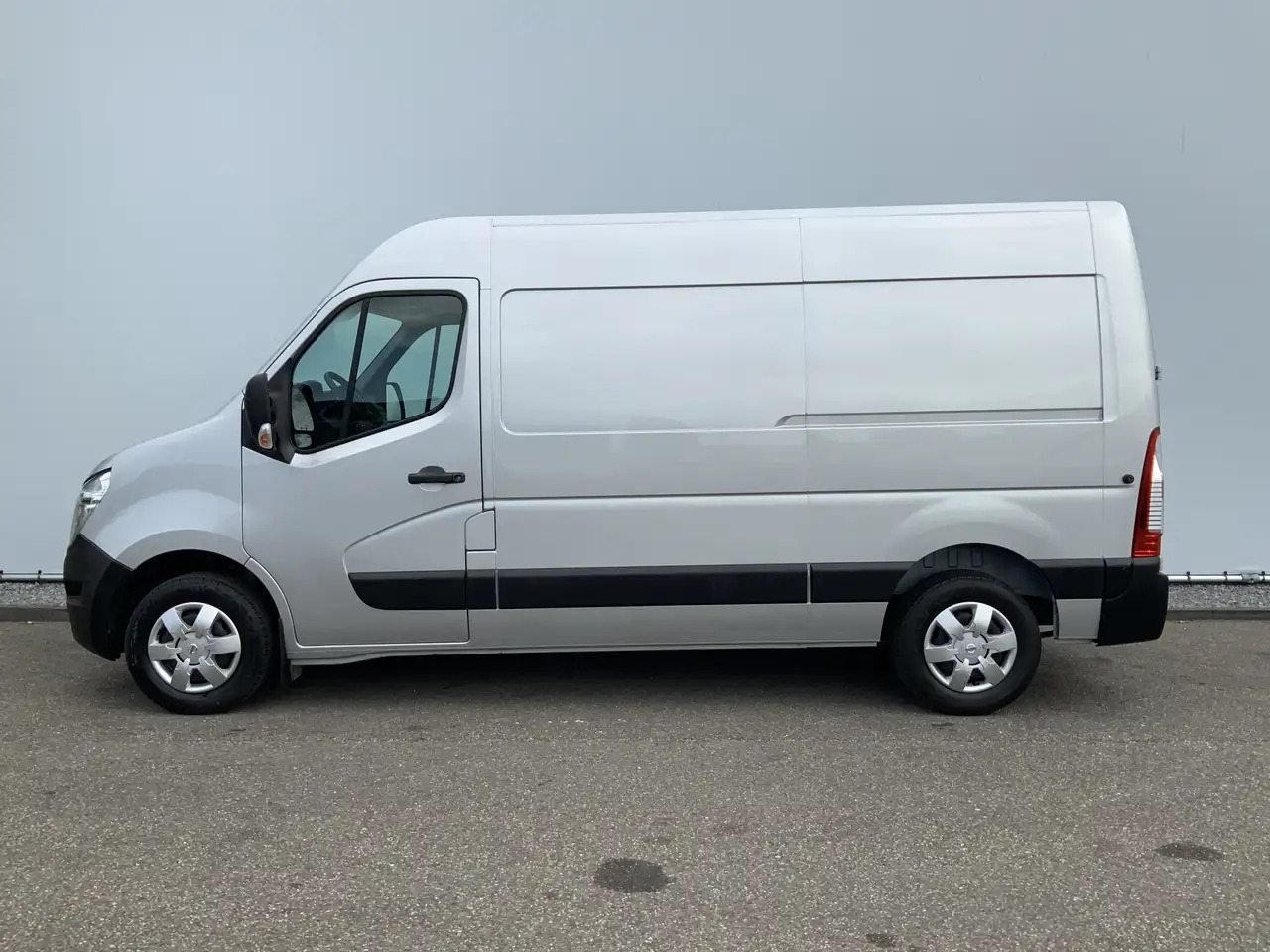 Nissan Interstar 2.3 dCi L2H2 Acenta Airco Cruise 3 Zits Camera Nav - Panel van: picture 3 Nissan Interstar 2.3 dCi L2H2 Acenta Airco Cruise 3 Zits Camera Nav - Panel van: picture 3