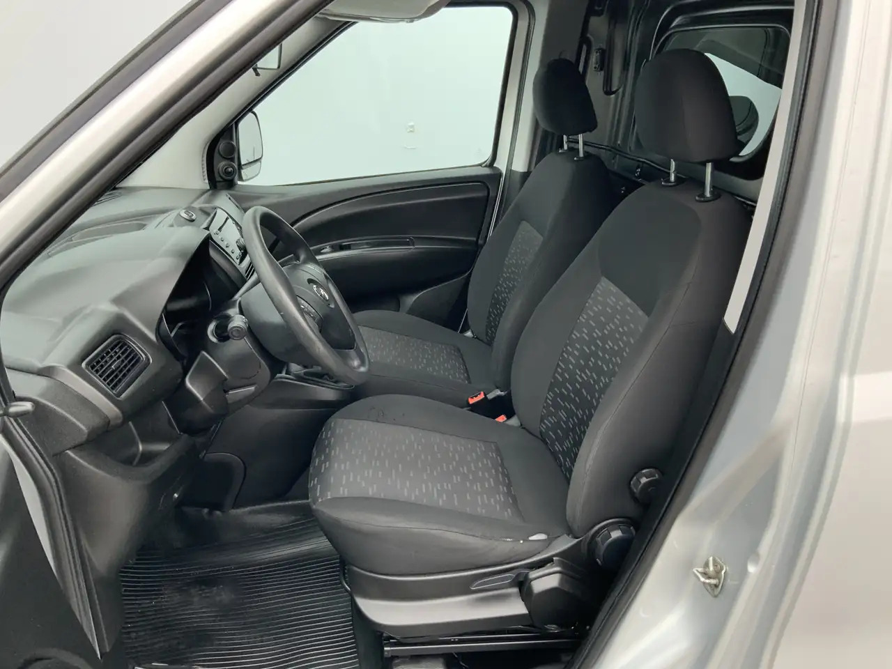 Opel Combo 1.3 CDTi L1H1 Edition Airco Euro 6 - Panel van: picture 4 Opel Combo 1.3 CDTi L1H1 Edition Airco Euro 6 - Panel van: picture 4