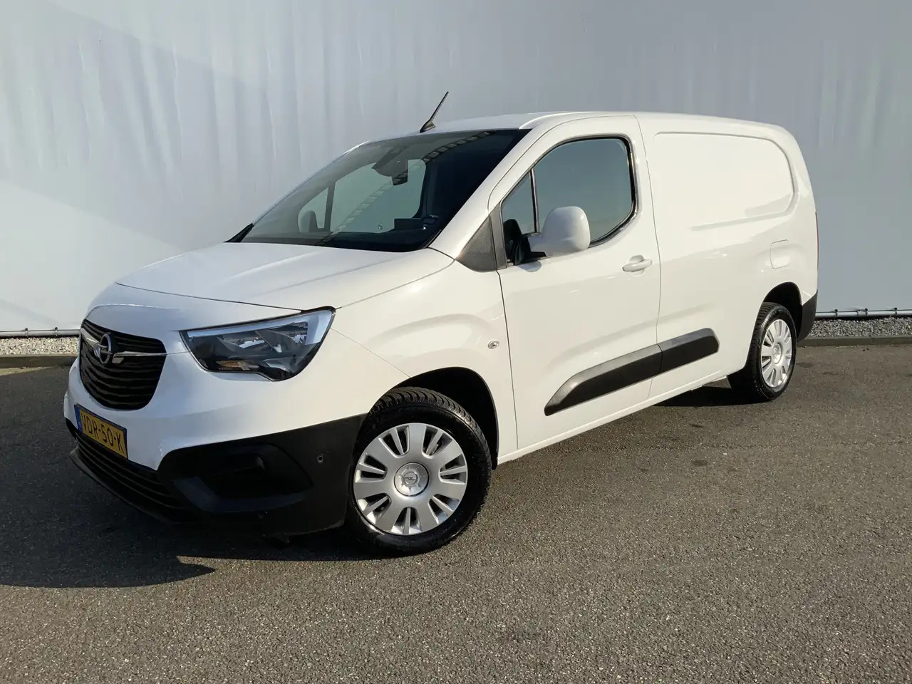 Opel Combo 1.5D L2H1 Edition Automaat Cruise Navi Airco Winte - Small van: picture 1 Opel Combo 1.5D L2H1 Edition Automaat Cruise Navi Airco Winte - Small van: picture 1