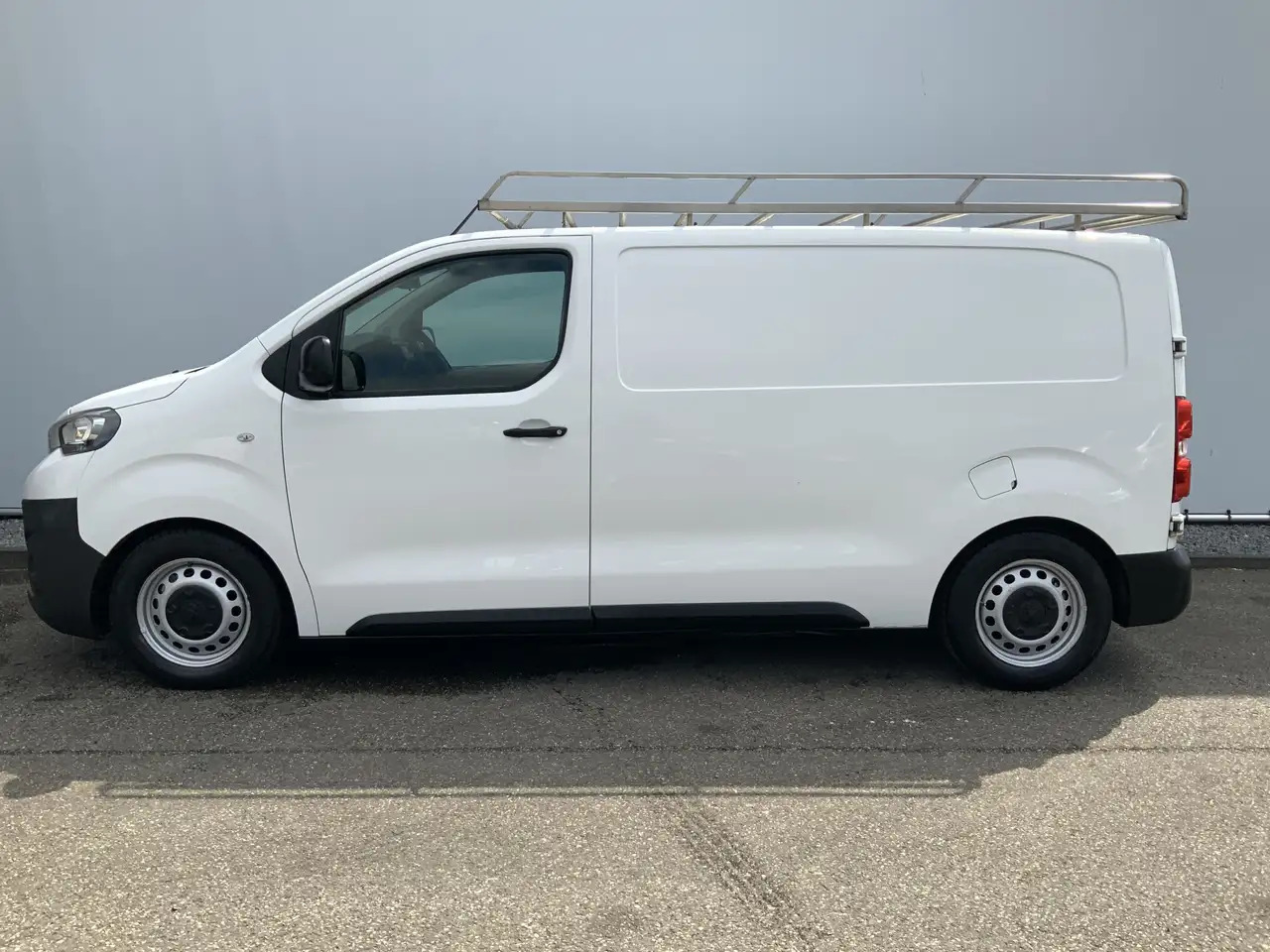 Peugeot Expert glazenwasser 226S 1.6 BlueHDI 115 Inbouw 530 liter - Panel van: picture 5 Peugeot Expert glazenwasser 226S 1.6 BlueHDI 115 Inbouw 530 liter - Panel van: picture 5