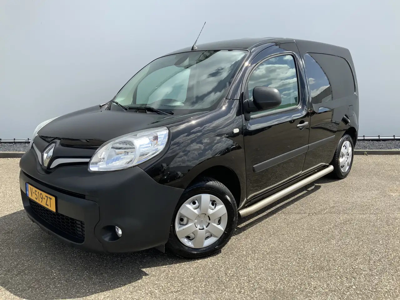 Renault Kangoo 1.5 dCi 90 Energy Comfort Plus .Sortimo Kasten Com - Small van: picture 1 Renault Kangoo 1.5 dCi 90 Energy Comfort Plus .Sortimo Kasten Com - Small van: picture 1