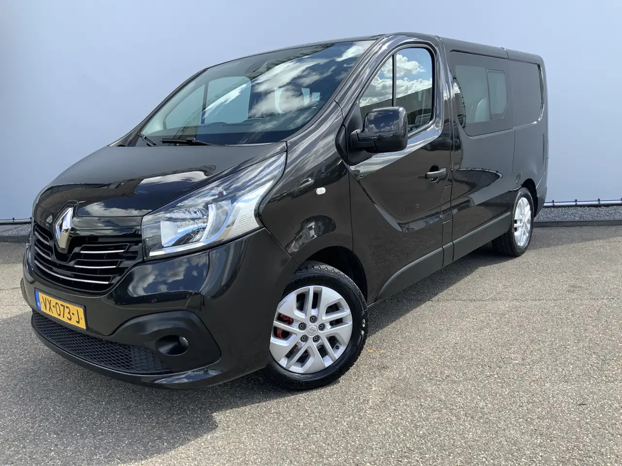 Renault Trafic 1.6 dCi T27 L1H1 Dub Cab Airco Cruise 6 Zits Alu V - Combi van: picture 1 Renault Trafic 1.6 dCi T27 L1H1 Dub Cab Airco Cruise 6 Zits Alu V - Combi van: picture 1