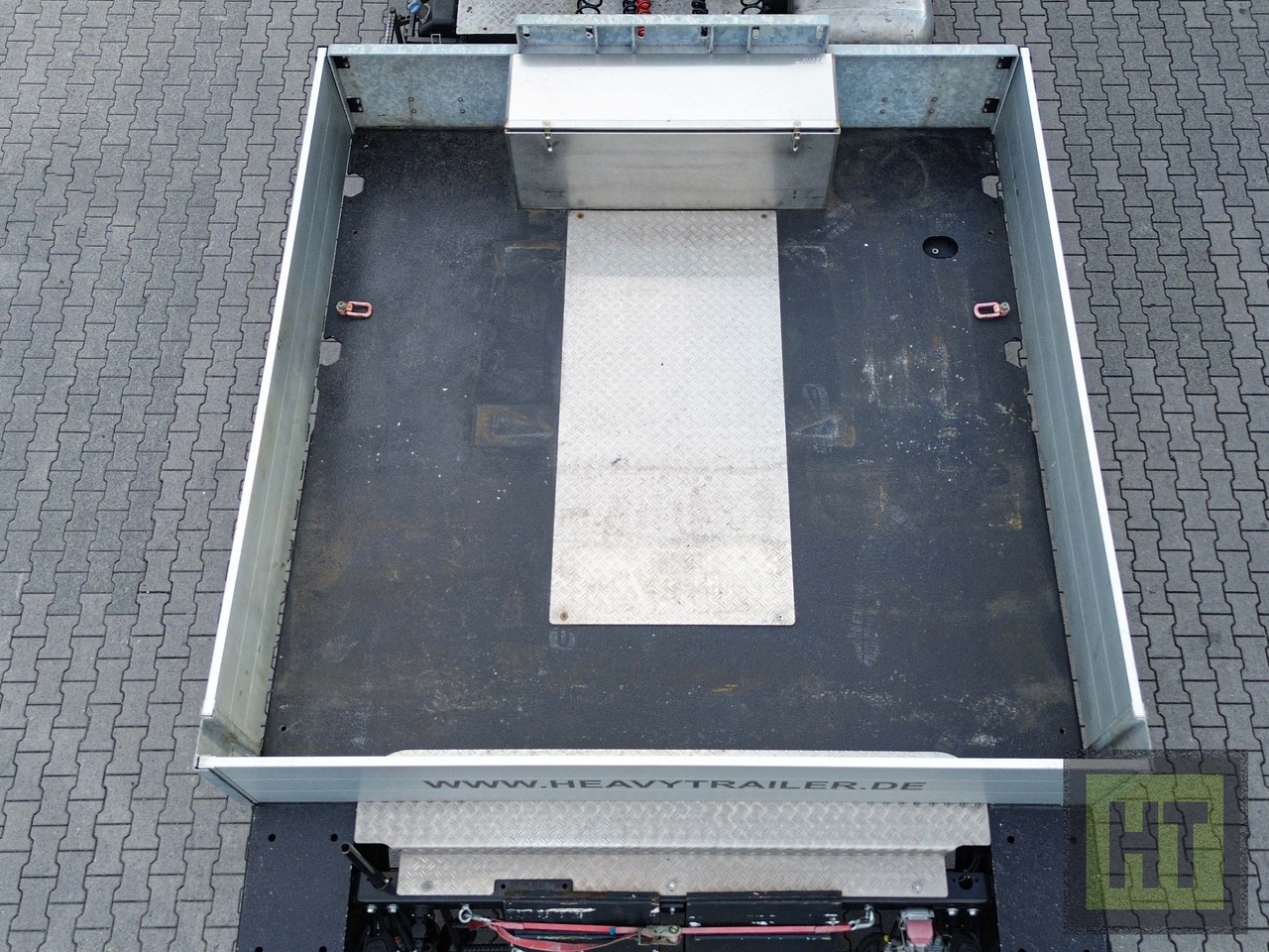 Doll 2-Achs-Tiefbett mit Pantherfahrwerk - Low loader semi-trailer: picture 2 Doll 2-Achs-Tiefbett mit Pantherfahrwerk - Low loader semi-trailer: picture 2