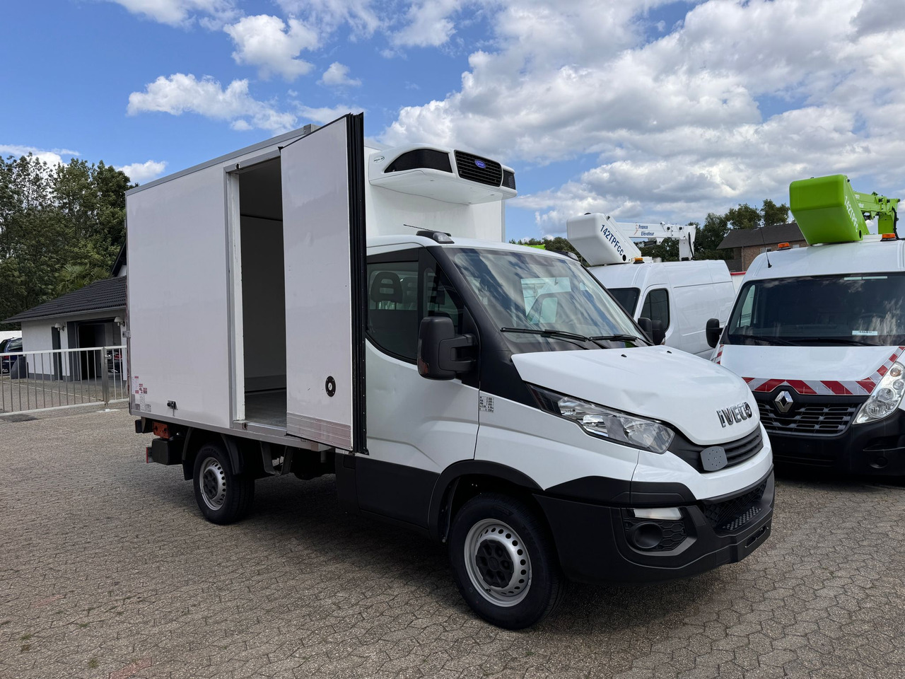 IVECO Daily 35S14 Tiefkühlkoffer Carrier Pulsor 350 LBW EURO 6 - Refrigerated delivery van: picture 3 IVECO Daily 35S14 Tiefkühlkoffer Carrier Pulsor 350 LBW EURO 6 - Refrigerated delivery van: picture 3