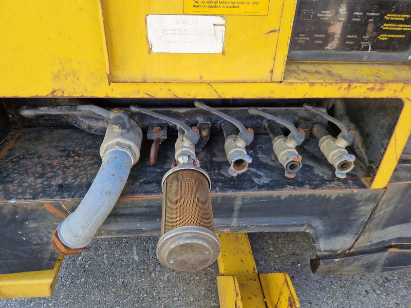 Air compressor Atlas-Copco XAS350DD VERY LOW HOURS: picture 5