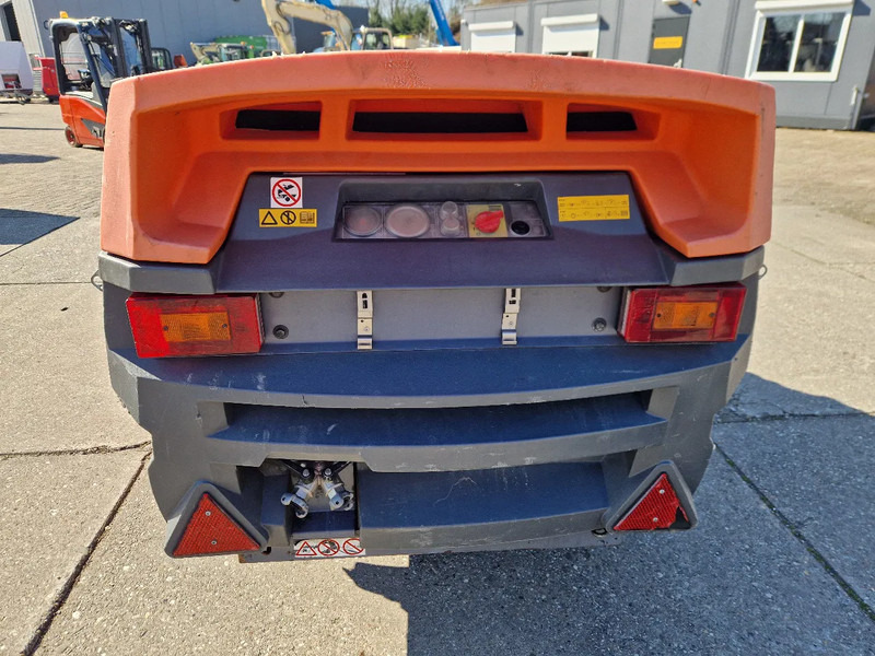 Atlas-Copco XAS57 in zeer nette staat - Air compressor: picture 5 Atlas-Copco XAS57 in zeer nette staat - Air compressor: picture 5