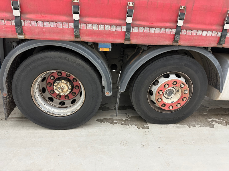 DAF CF 440 - 6x2 - Curtainsider truck: picture 4 DAF CF 440 - 6x2 - Curtainsider truck: picture 4