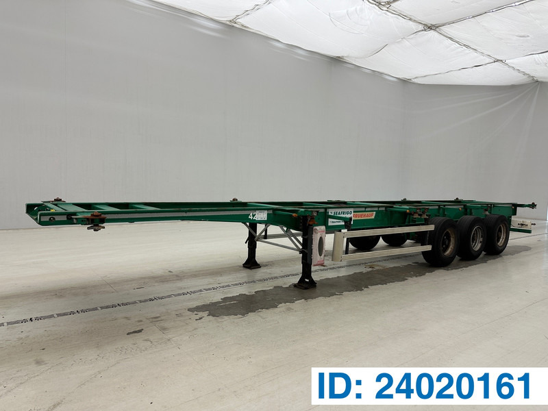 Container transporter/ Swap body semi-trailer Fruehauf Skelet 2 x 20-40 ft: picture 1