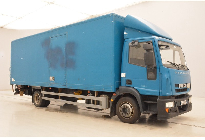 Iveco Eurocargo 120E18 - Box truck: picture 3 Iveco Eurocargo 120E18 - Box truck: picture 3