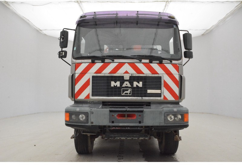 MAN 33.460 - 6x4 - Tipper, Crane truck: picture 2 MAN 33.460 - 6x4 - Tipper, Crane truck: picture 2