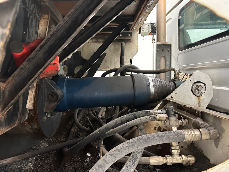 Renault Premium 370 - Tipper: picture 4 Renault Premium 370 - Tipper: picture 4