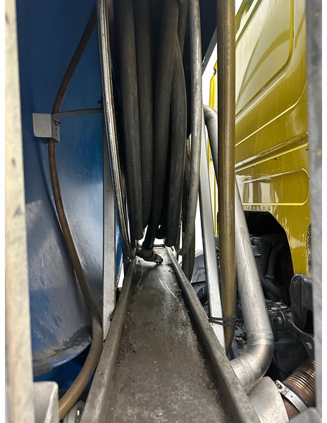 Scania P230 - Tank truck: picture 5 Scania P230 - Tank truck: picture 5