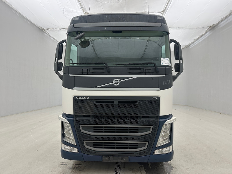 Volvo FH 420 Globetrotter - ADR - Tractor unit: picture 2 Volvo FH 420 Globetrotter - ADR - Tractor unit: picture 2