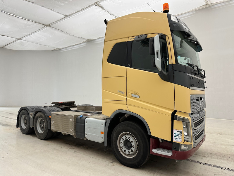 Volvo FH16.750 - 6x4 - Tractor unit: picture 3 Volvo FH16.750 - 6x4 - Tractor unit: picture 3
