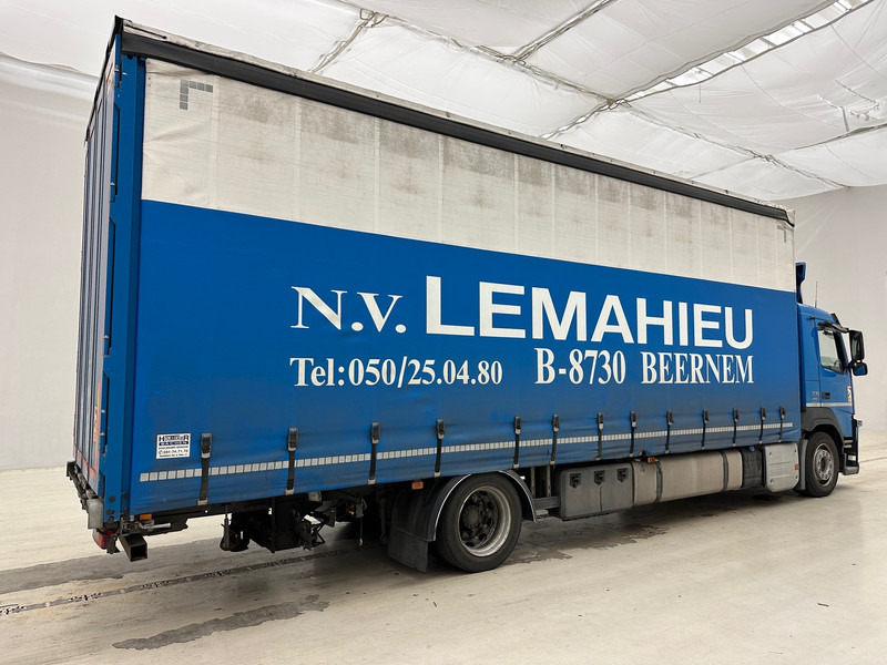 Volvo FM 330 - Curtainsider truck: picture 4 Volvo FM 330 - Curtainsider truck: picture 4
