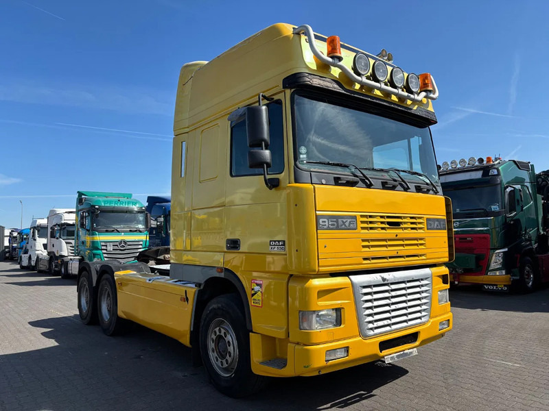 DAF XF 95.530 6X4 Super Spacecab Steelsuspension Manual geabox Euro 3 - Tractor unit: picture 2 DAF XF 95.530 6X4 Super Spacecab Steelsuspension Manual geabox Euro 3 - Tractor unit: picture 2