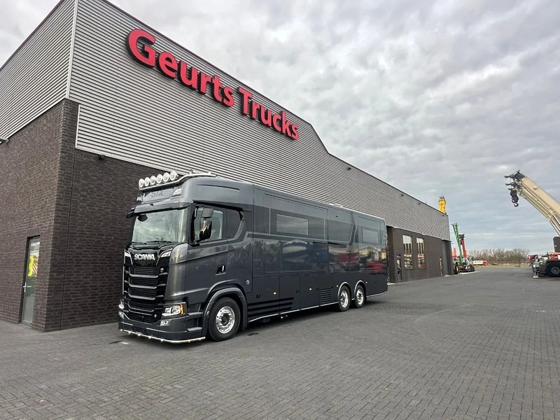 Scania 590S 6x2*4 STX 3x pop out - V8 - Demo/New - Full spec - - Camper: picture 3 Scania 590S 6x2*4 STX 3x pop out - V8 - Demo/New - Full spec - - Camper: picture 3