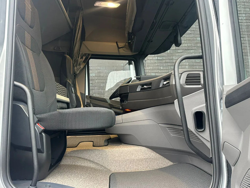 DAF XF 530 8X2 TRIPLE VDL S-30-6700 HAAKARMSYSTEEM/ABROLLKIPPER/HOOKLIFT/NIEUW/NEW leasing DAF XF 530 8X2 TRIPLE VDL S-30-6700 HAAKARMSYSTEEM/ABROLLKIPPER/HOOKLIFT/NIEUW/NEW: picture 19