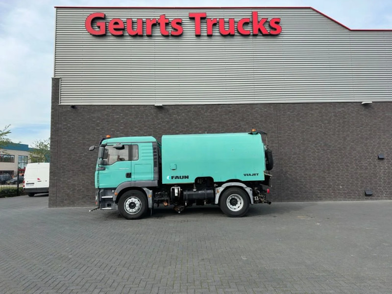 MAN TGM 18.240 4X2 + FAUN VIAJET 6R/HS SWEEPING TRUCK/ KEHRMASCHINE/VEEGWAGEN/FAHRBAHNREINIGER - Road sweeper: picture 1 MAN TGM 18.240 4X2 + FAUN VIAJET 6R/HS SWEEPING TRUCK/ KEHRMASCHINE/VEEGWAGEN/FAHRBAHNREINIGER - Road sweeper: picture 1