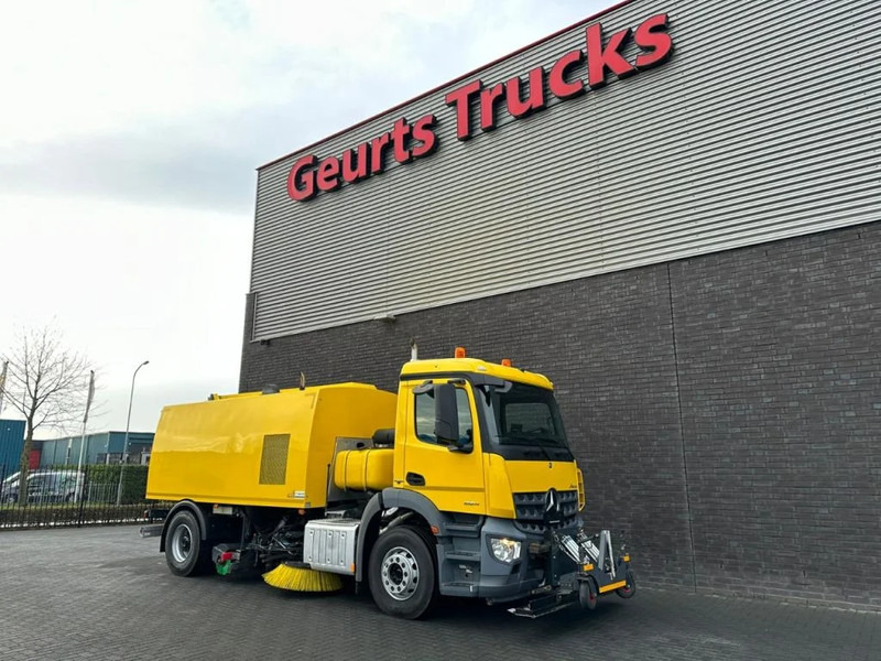 Mercedes-Benz Arocs 1824 4X2 BEAM A9000 SWEEPING TRUCK/ KEHRMASCHINE/VEEGWAGEN/FAHRBAHNREINIGER/AIRPORT CLEANER WITH MAGNET - Road sweeper: picture 5 Mercedes-Benz Arocs 1824 4X2 BEAM A9000 SWEEPING TRUCK/ KEHRMASCHINE/VEEGWAGEN/FAHRBAHNREINIGER/AIRPORT CLEANER WITH MAGNET - Road sweeper: picture 5