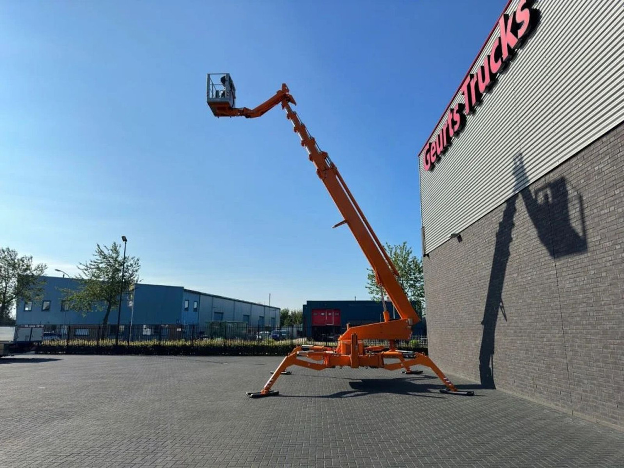 Teupen LEO 36T TELESCOPIC SPIDER HOOGWERK - Truck mounted aerial platform: picture 5 Teupen LEO 36T TELESCOPIC SPIDER HOOGWERK - Truck mounted aerial platform: picture 5