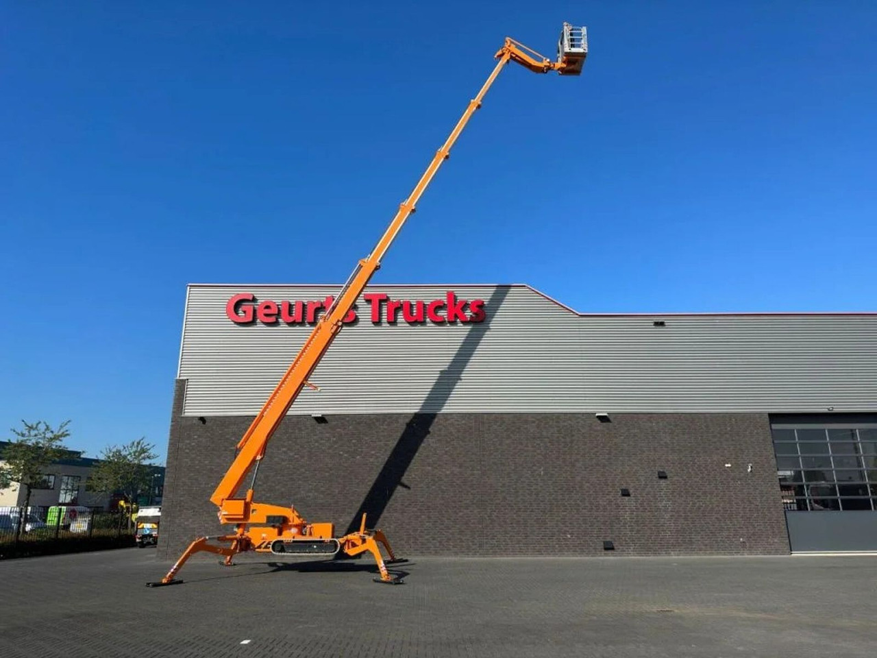 Teupen LEO 36T TELESCOPIC SPIDER HOOGWERK - Truck mounted aerial platform: picture 3 Teupen LEO 36T TELESCOPIC SPIDER HOOGWERK - Truck mounted aerial platform: picture 3