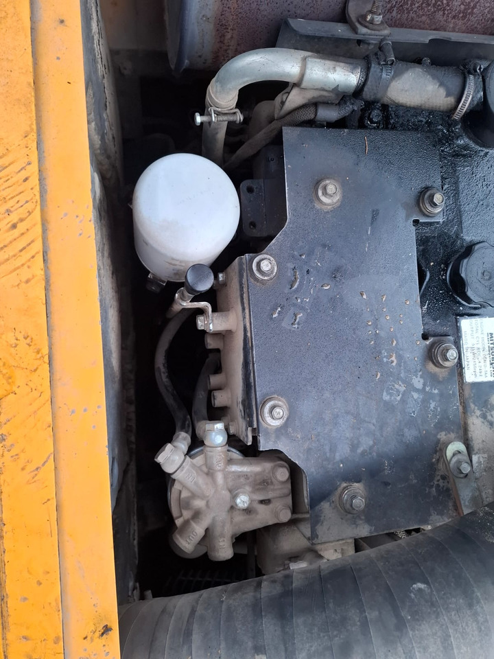 HYUNDAI R 140 W - Wheel excavator: picture 5 HYUNDAI R 140 W - Wheel excavator: picture 5