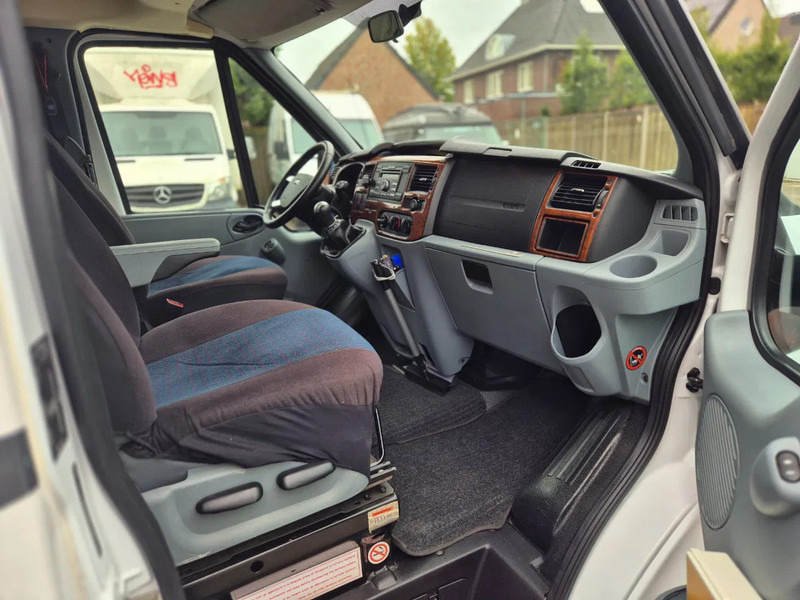 Camper ROLLER TEAM AUTOROLLER 595 P.. trekhaak,eerste eigenaar. - Semi-integrated motorhome: picture 4 Camper ROLLER TEAM AUTOROLLER 595 P.. trekhaak,eerste eigenaar. - Semi-integrated motorhome: picture 4