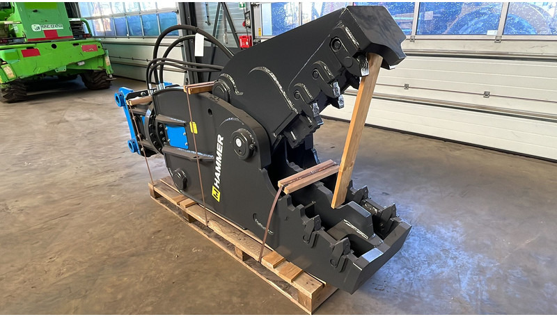 Hammer RH20 Hydraulic Crusher (for 18-26t excavator) - Attachment: picture 4 Hammer RH20 Hydraulic Crusher (for 18-26t excavator) - Attachment: picture 4