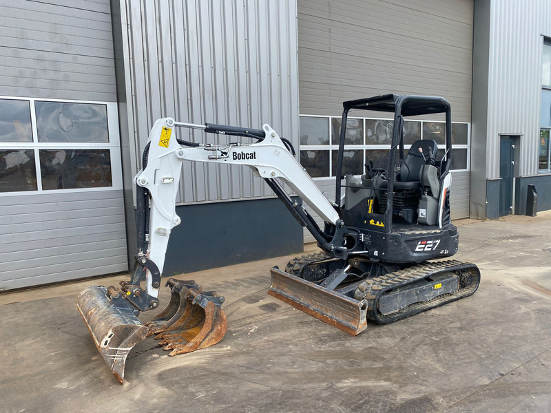 Bobcat E27 - Excavator: picture 2 Bobcat E27 - Excavator: picture 2