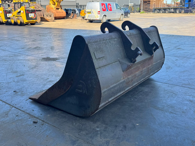 CW30 / CW40 Slotenbak 2200mm bucket - Bucket: picture 5 CW30 / CW40 Slotenbak 2200mm bucket - Bucket: picture 5