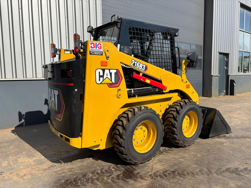 Caterpillar 216B3 - Loader: picture 5 Caterpillar 216B3 - Loader: picture 5