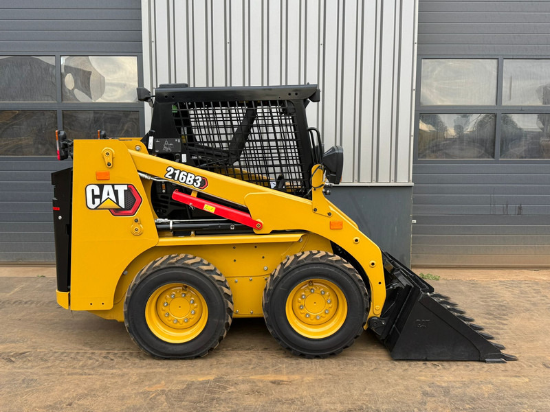 Caterpillar 216B3 - Wheel loader: picture 4 Caterpillar 216B3 - Wheel loader: picture 4