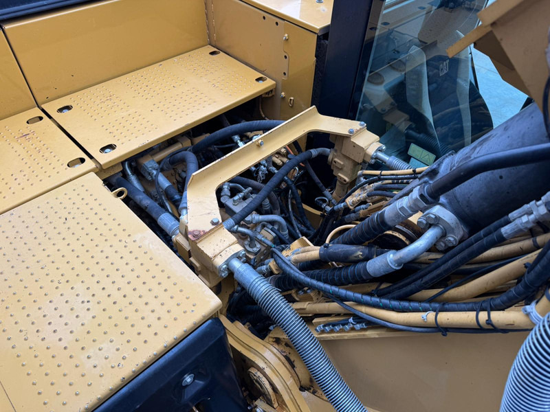 Crawler excavator Caterpillar 320EL: picture 18 Crawler excavator Caterpillar 320EL: picture 18