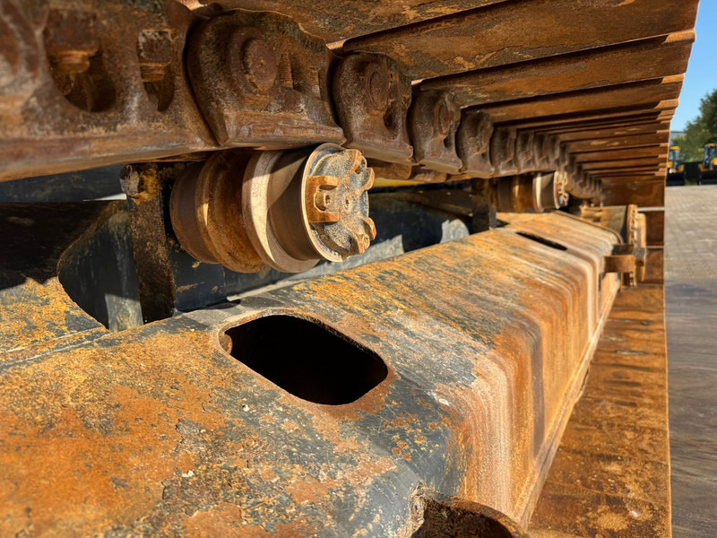 Crawler excavator Caterpillar 326FL: picture 11